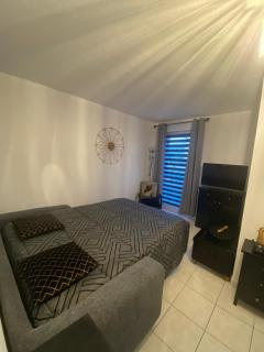 Studio confort port de Frejus - Fréjus - 4