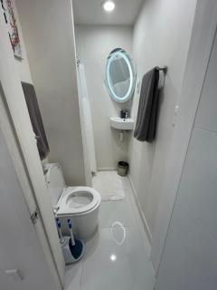 Luxury Studio Apartment IN Downtown! 24 - 2