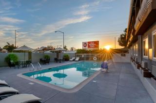 Best Western Plus Brookside Inn - Milpitas - 9