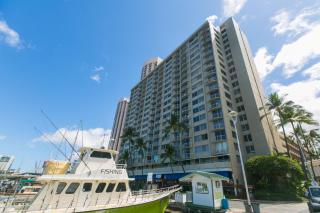 Ilikai Marina 380 Yacht Harbor View 1BR - Honolulu - 5