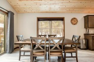Red Pine Cabin - 7