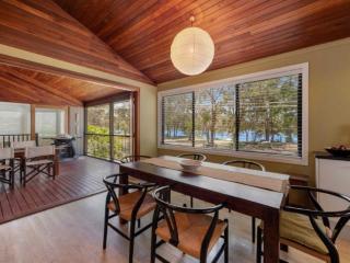 Lakeside Lodge - 4