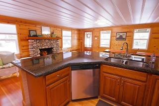 Campos Lake House - Bass Lake - 5