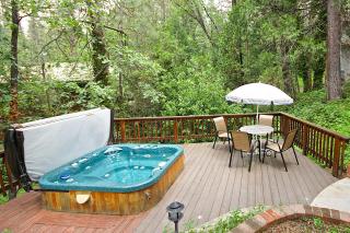 Campos Lake House - Bass Lake - 9