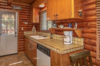 Harris Lakeview Cabin - 5