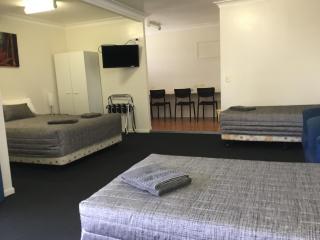Charleville Waltzing Matilda Motor Inn - Charleville - 5