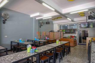 RedDoorz Plus near Patung Kuda Undip - 1