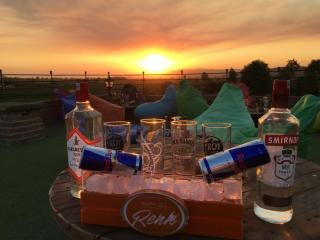 Rebetika Hotel & bistro - 1