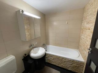 Turqoise Luxury Apartment Near Unirii Square - Bucharest - 3