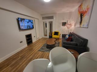 Garland Contemporary Central London Apartment - 7
