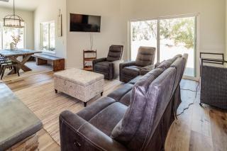 Yosemite Sandy River Retreat - 9