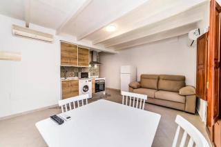 Alojamientos la Vila Mayor 7 by Seaward Suites - 1