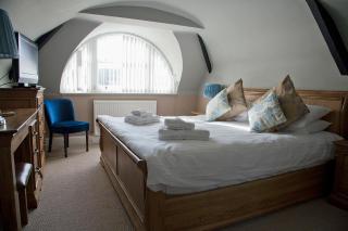 The Castle Of Brecon Hotel, Brecon, Powys - The Coaching Inn Group - Brecon - 8