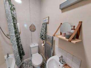 Lovely 2 bedroom apartment in the centre of Hawick - 4