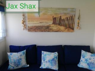 The Beach Hut Home from Home in Leysdown on Sea - 3