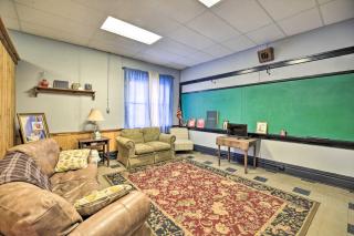 Unique Suite in Refurbished WV Schoolhouse! - - 0