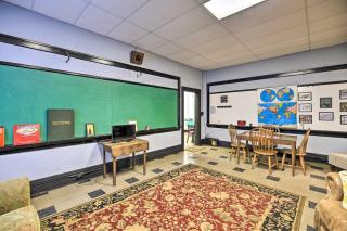 Unique Suite in Refurbished WV Schoolhouse! - - 2