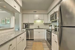 Sound of the Sea Oak Island Condo with Pools! - Oak Island - 3