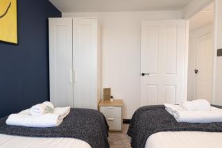 Windy House - private garden with patio - free parking - 4