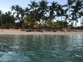 Cozy Oceanfront Villa with Direct Beach Access - Las Terrenas - 0