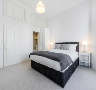Elegant Earl's Court 2 Bedroom Flat Just 4 Minutes from Tube - Londen - 8