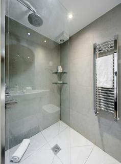 Elegant Earl's Court 2 Bedroom Flat Just 4 Minutes from Tube - Londen - 6