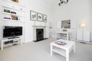Elegant Earl's Court 2 Bedroom Flat Just 4 Minutes from Tube - Londen - 4