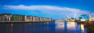 Luxury 2 Bedroom waterfront apartment with balcony - Newport - 0