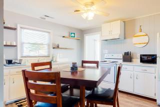 Dockside Daydreamin' - 1