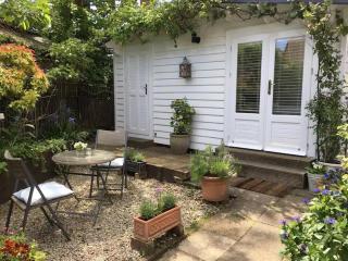 Garden Studio - Cranbrook - 9