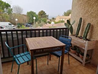 Sanary les gorguettes, studio avec terrasse vue mer, à 10 min à pieds de la plage - Sanary-sur-Mer - 5
