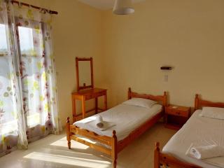 ELPIS HOLIDAY APARTMENTS - 0