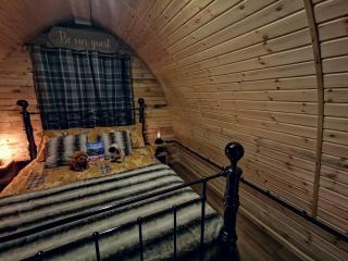 Achmeney Glamping larger than Average pod - 6