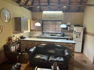 Mopani Villa - Marloth Park - 7