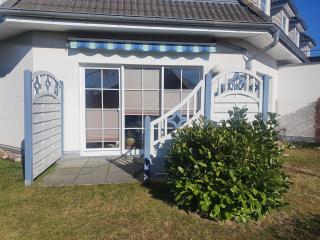 Ferienwohnung Lena mit Terrasse und Tiefgarage - Ostseebad Koserow - 0