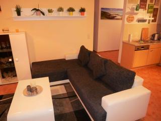 Ferienwohnung Lena mit Terrasse und Tiefgarage - 1