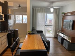 Apartamento decorado 50 metros da praia - Praia Grande - 0