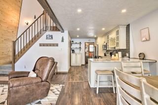 Tobyhanna Cabin with Deck, Community Pool and Golf! - 4