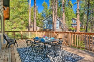 Game Room and Deck Oso Cozy Cabin in Arnold! - Arnold - 9