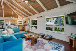 Hale Carly & Lia Lani - Princeville - 2