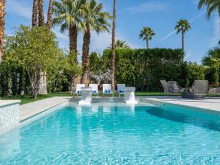 West Elm House: The Seven-Eighty - Palm Springs - 8