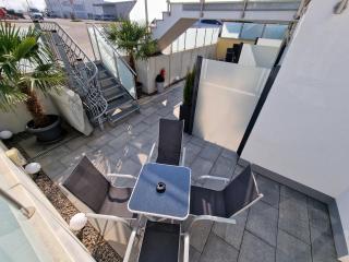 Kern Apartments - 4