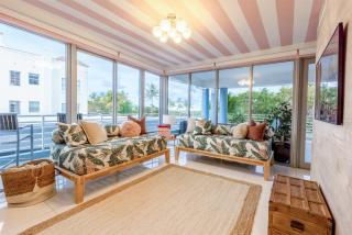 Boutique Suite with Huge Terrace and Rooftop Pool - 5