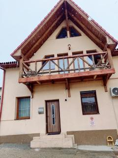 Casa cu Balcon - 8