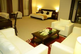 Monroe Hotel & Suites - Manama - 9