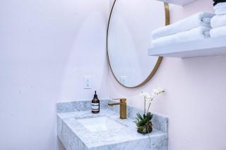 The Oleander Hotel Room Number 3 - 4