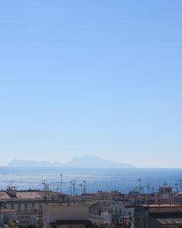 Bonbonniere in Chiaia district - Napels - 0