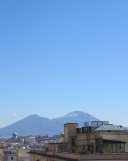 Bonbonniere in Chiaia district - 9