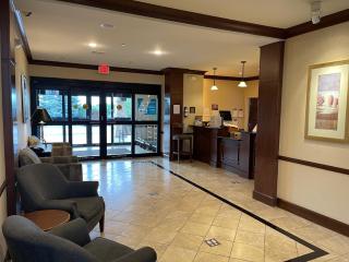 Staybridge Suites Milwaukee West-Oconomowoc by IHG - 1