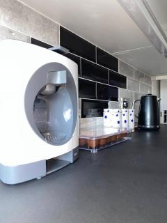 Bright, Spacious, modern Interior Decor 2 bedrooms Apartment with amazing views - Londra - 8